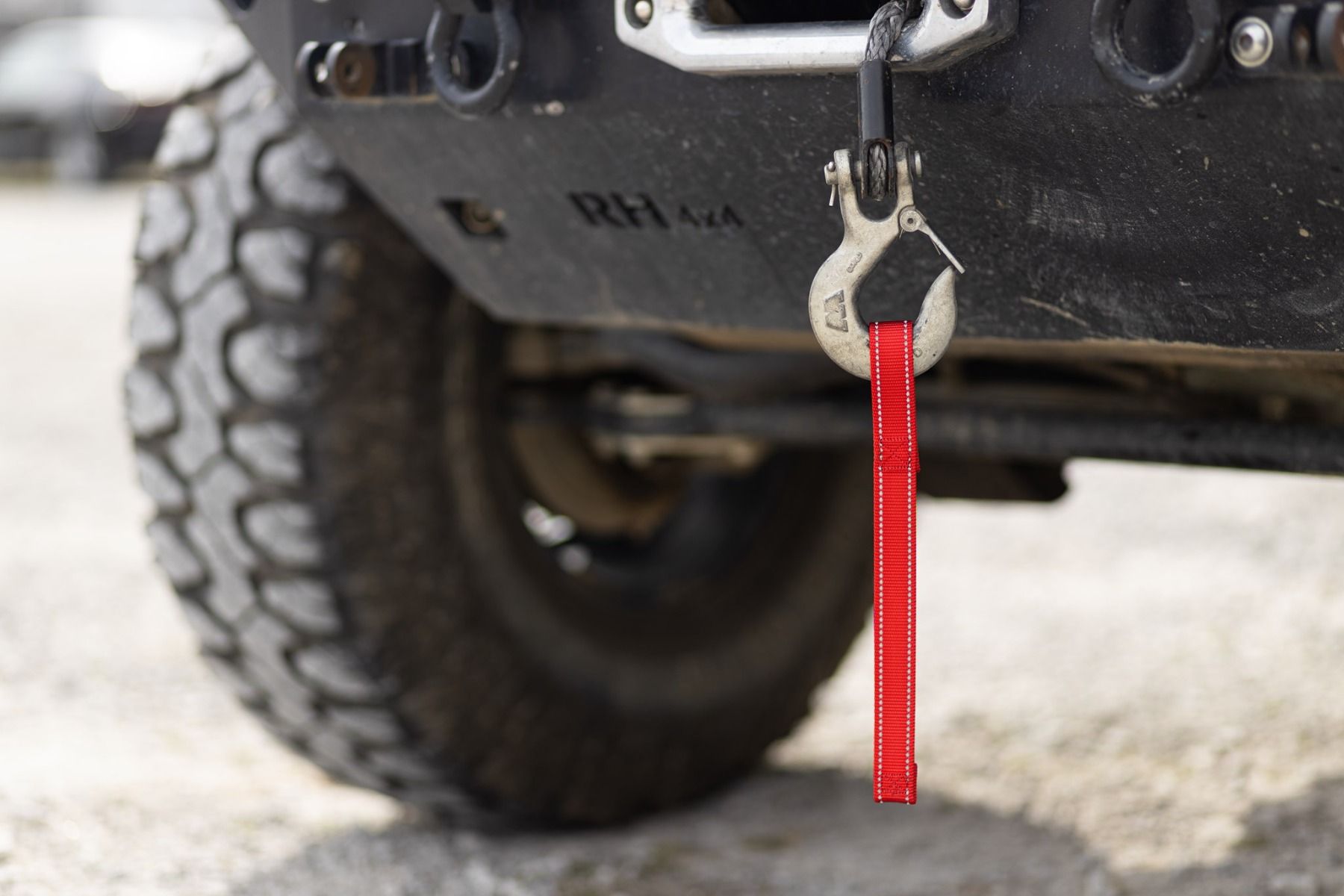 Reflective pull strap made of nylon connected to winch hook
